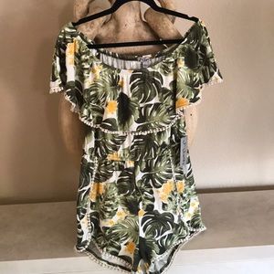 Perfect Off The Should Romper Size Large NWT🌵🌵